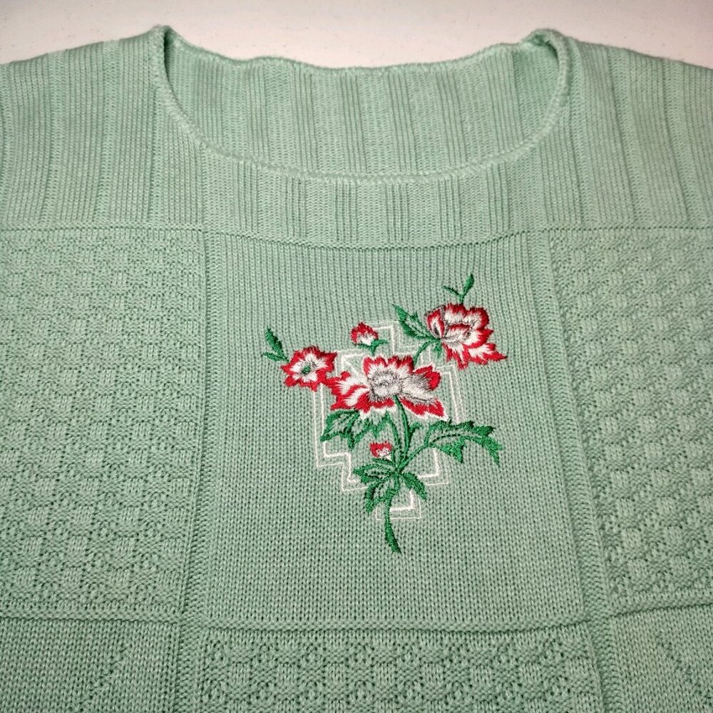 Vintage Sweater Small Sleeveless Mint Green Embroidered Flowers Grannycore - Picture 5 of 12